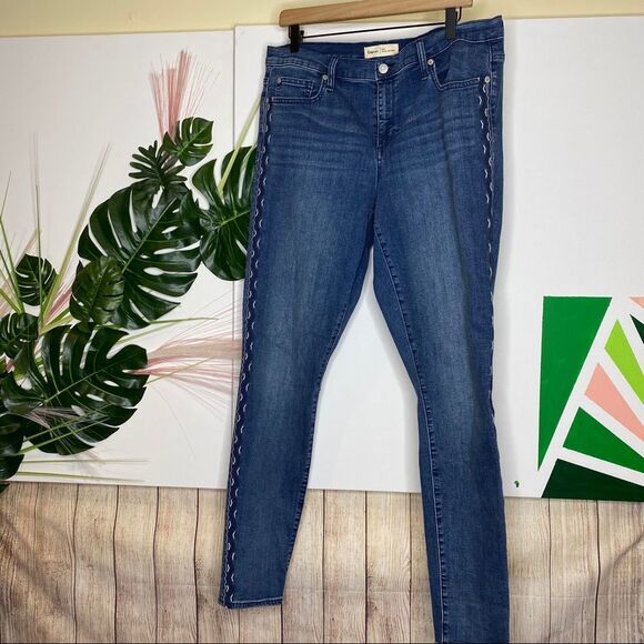 Gap Embroidered True Skinny Jeans Size 33T - Picture 1 of 5